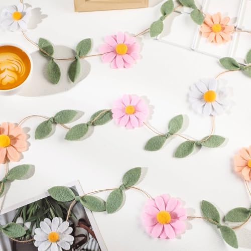 Janinka Daisy Felt Banner Garland for Parties and Birthdays