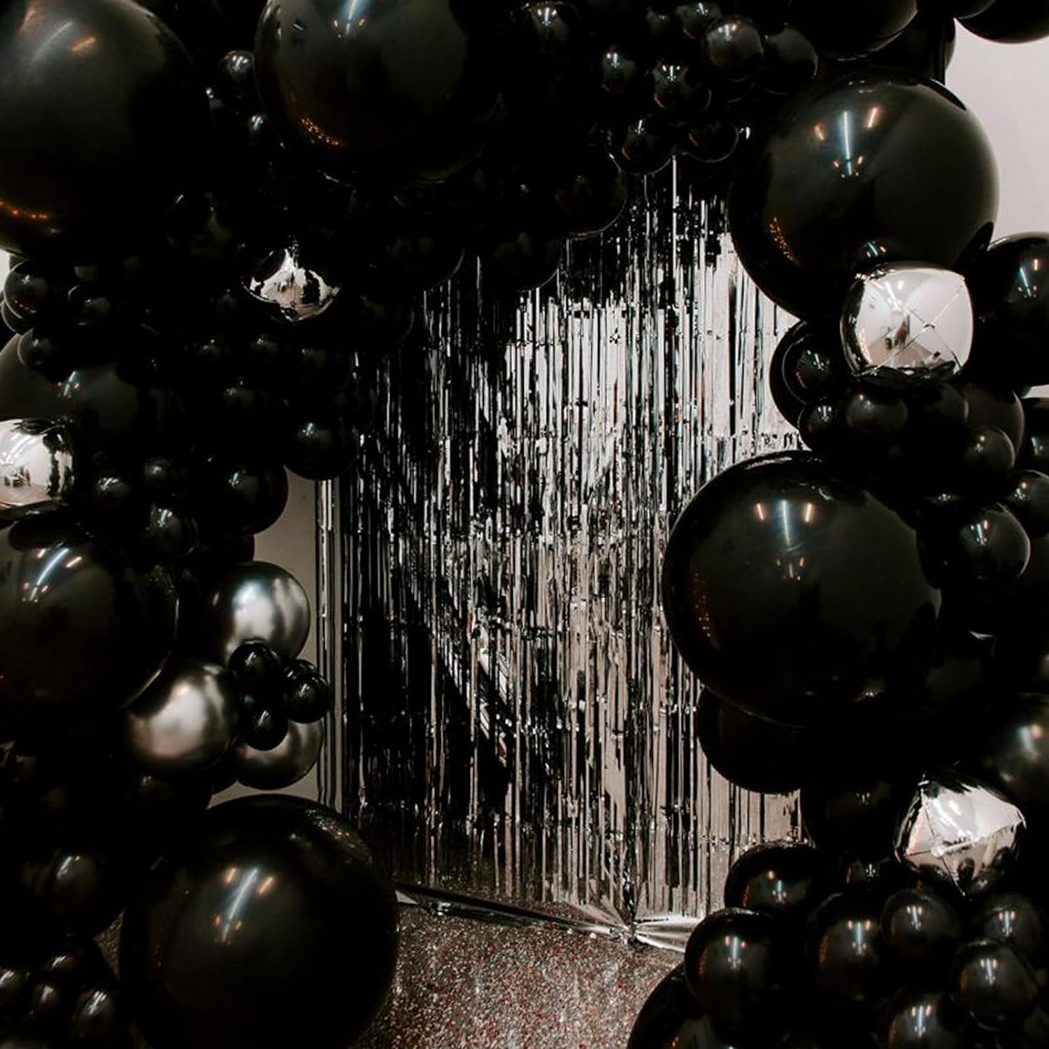 PartyWoo Matte Black Latex Balloons 127 Pcs
