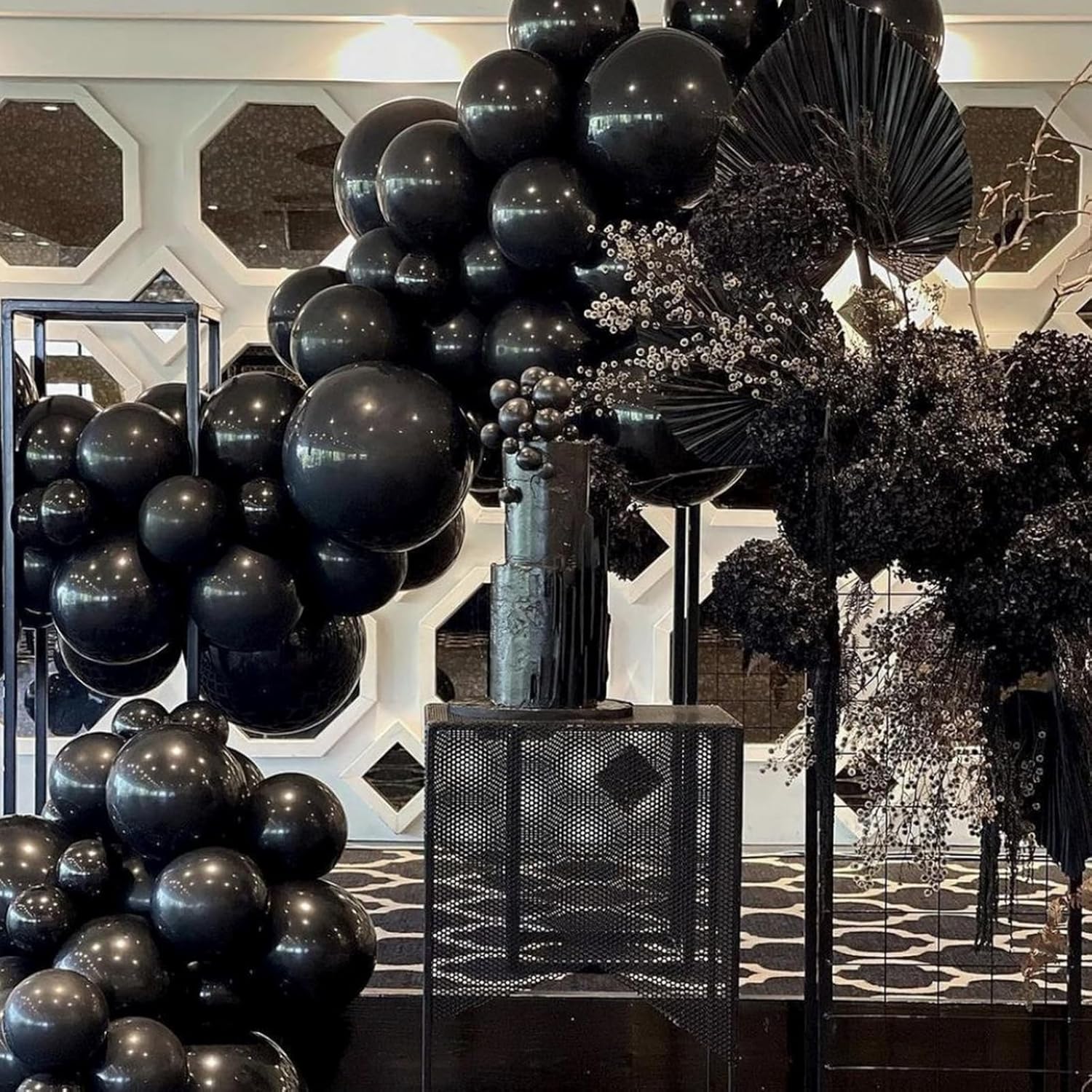PartyWoo Matte Black Latex Balloons 127 Pcs