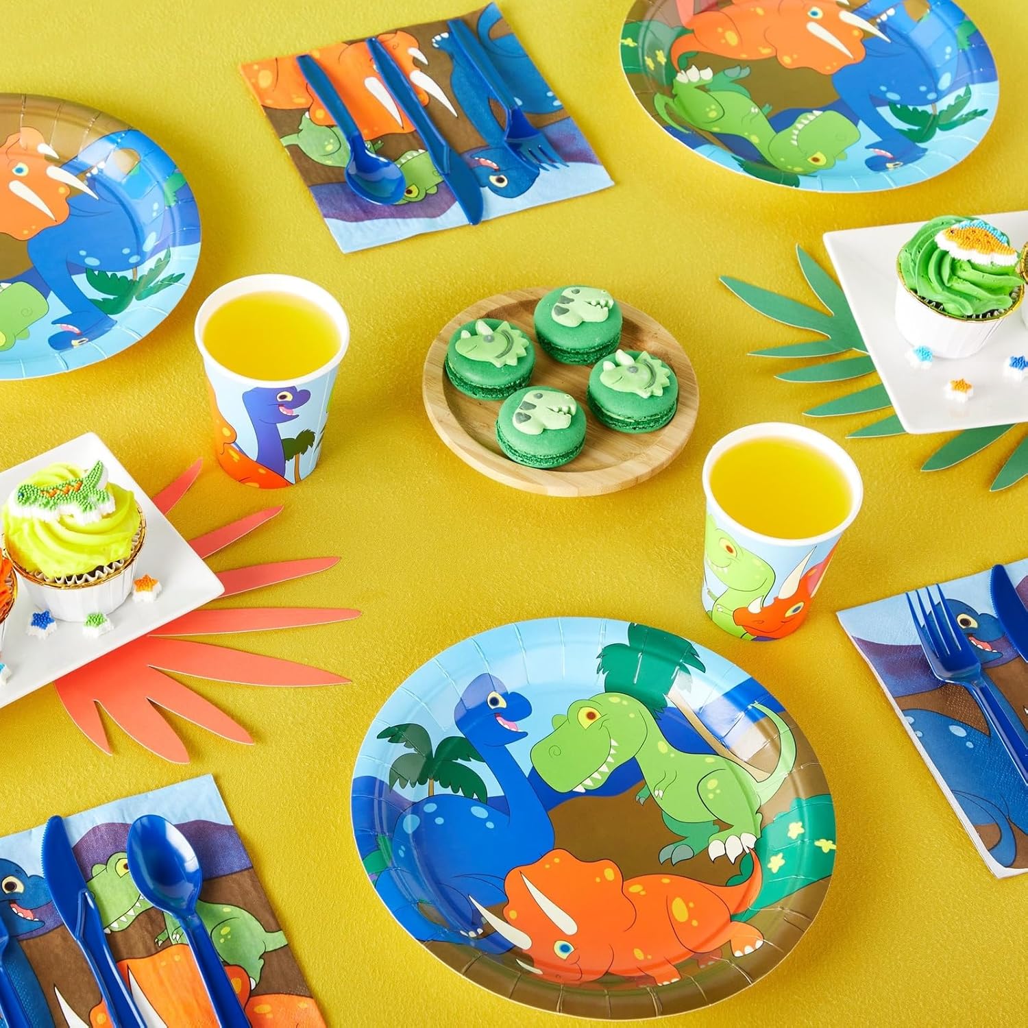Juvale 144 Piece Dinosaur Party Supplies Set